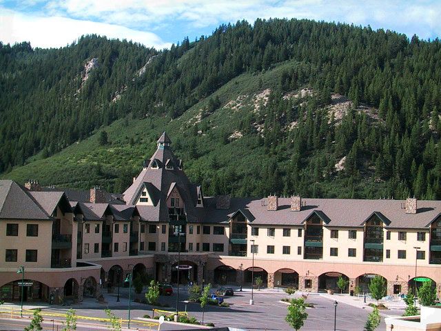 Chapel Square Exterior